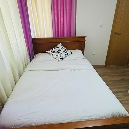 Cozy 2-bedroom In Pontinha, Portugal Apartmán Pontinha e Famoes