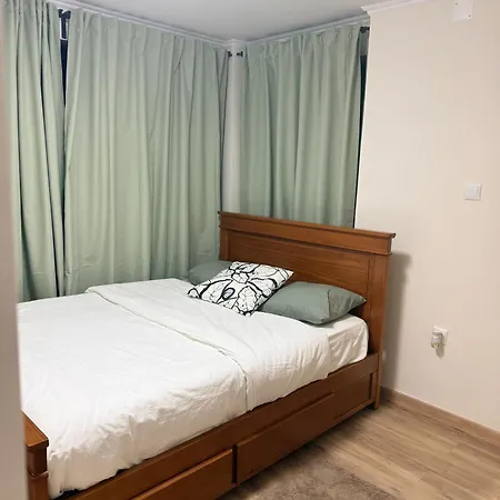 Lägenhet Cozy 2-bedroom In Pontinha, Portugal *
